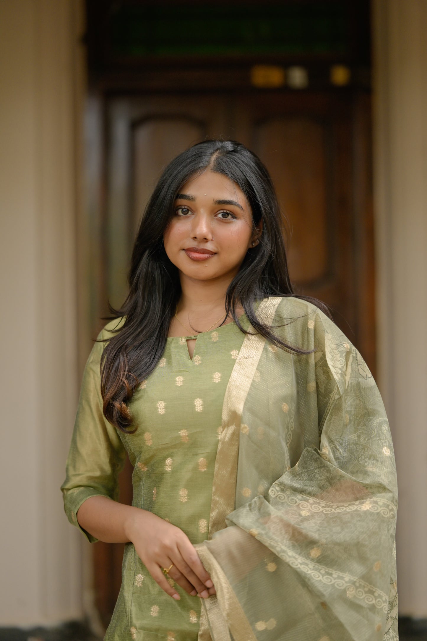 Tissue brocade