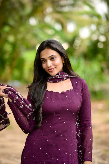 Wine crushed Vichithra silk