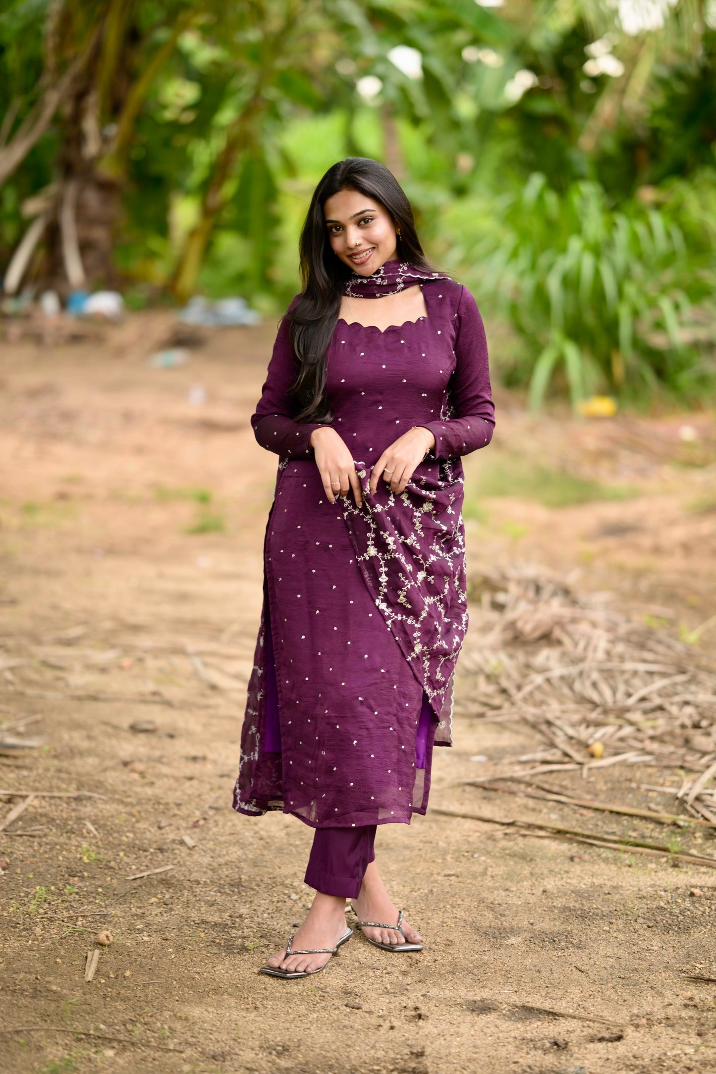 Wine crushed Vichithra silk