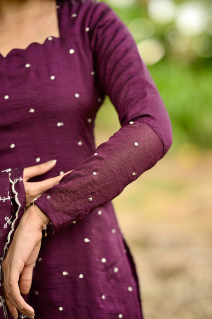 Wine crushed Vichithra silk