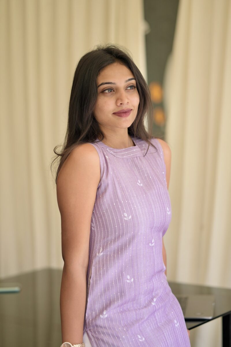 Lilac Thread Work Kurta - Image 5