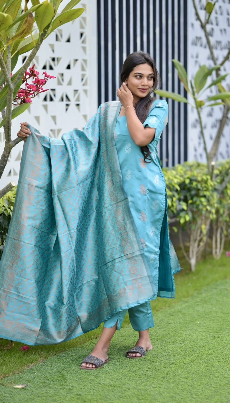 Grand Soft Silk Suit Set - Image 3
