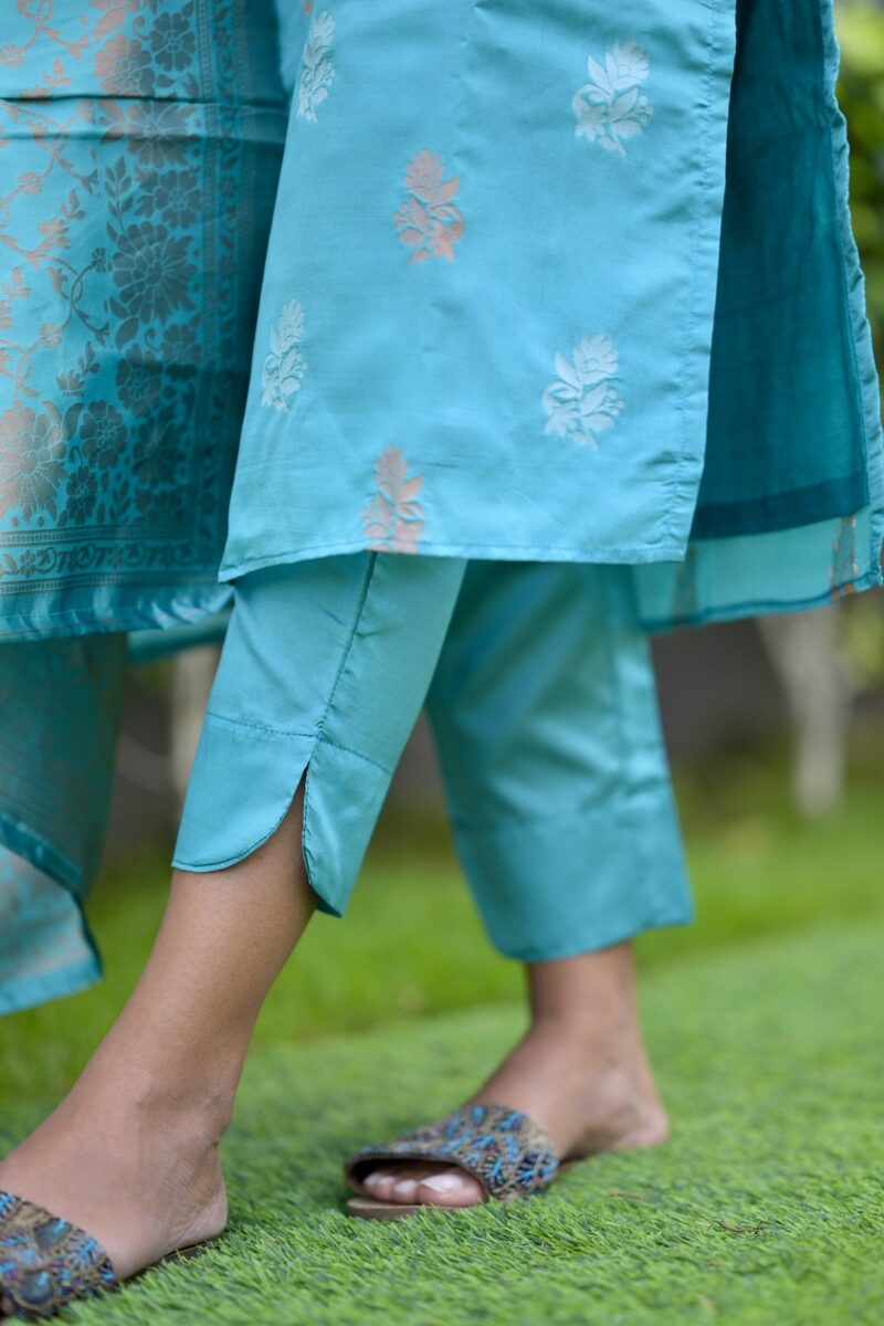 Grand Soft Silk Suit Set - Image 4