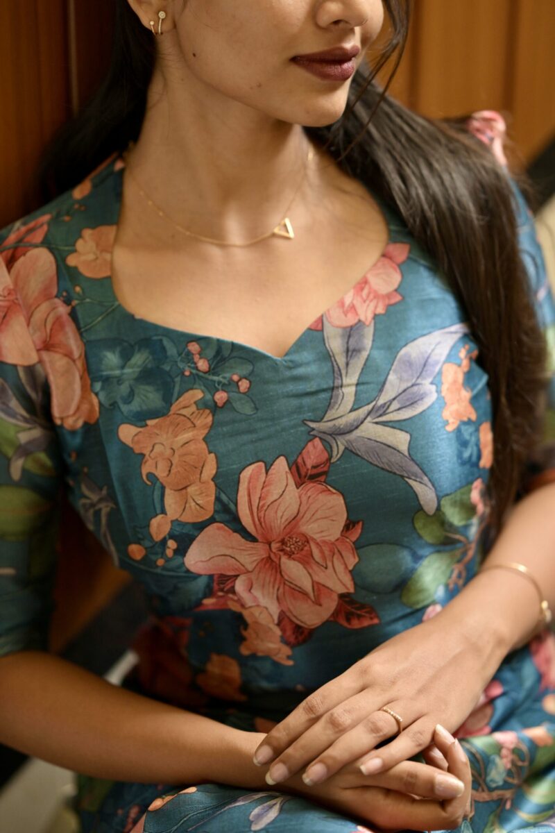 Blue floral kurta - Image 4